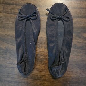 isotoner Black Ballet Slipper Flats